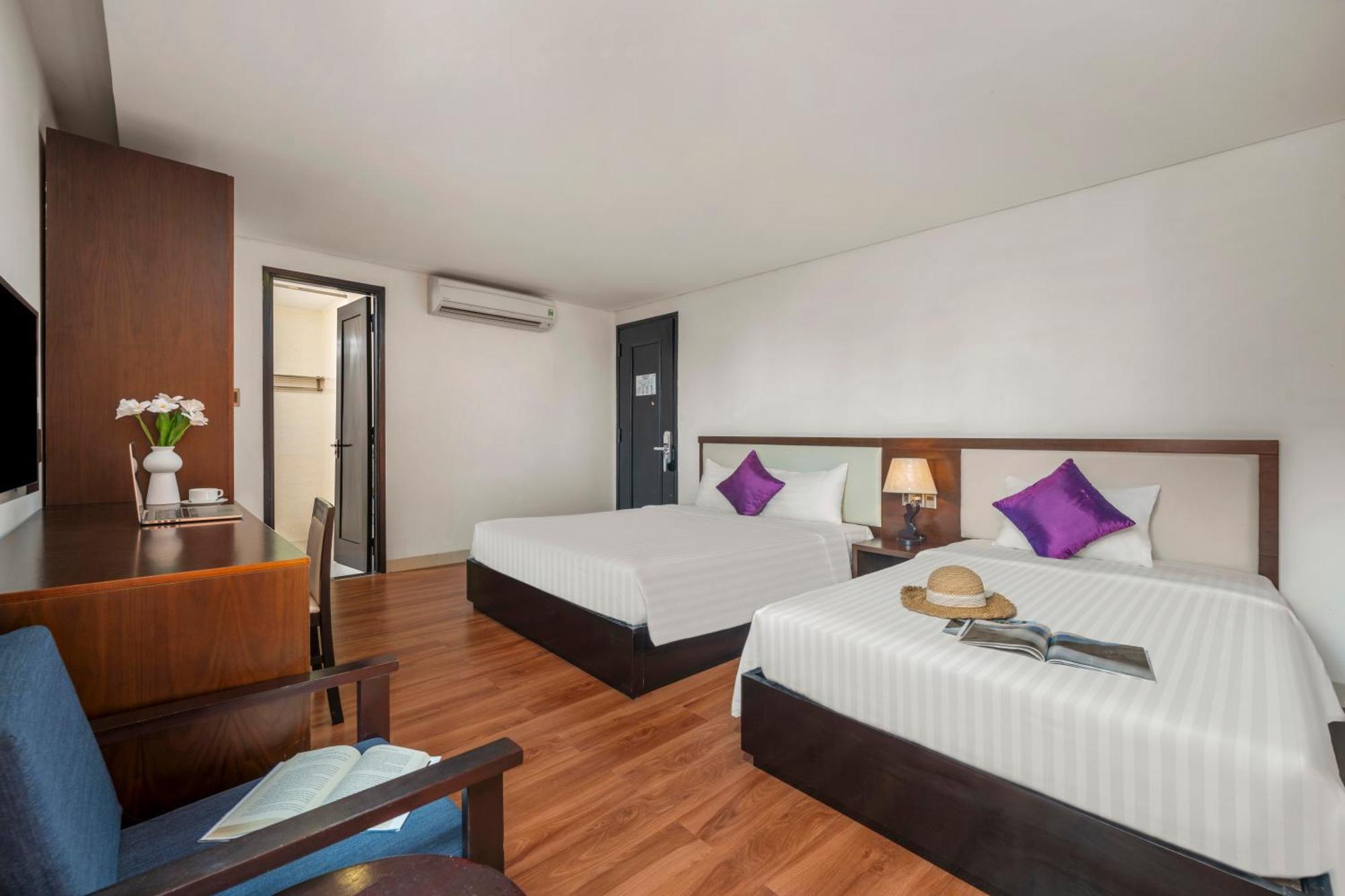 Khách sạn Bantique 4*