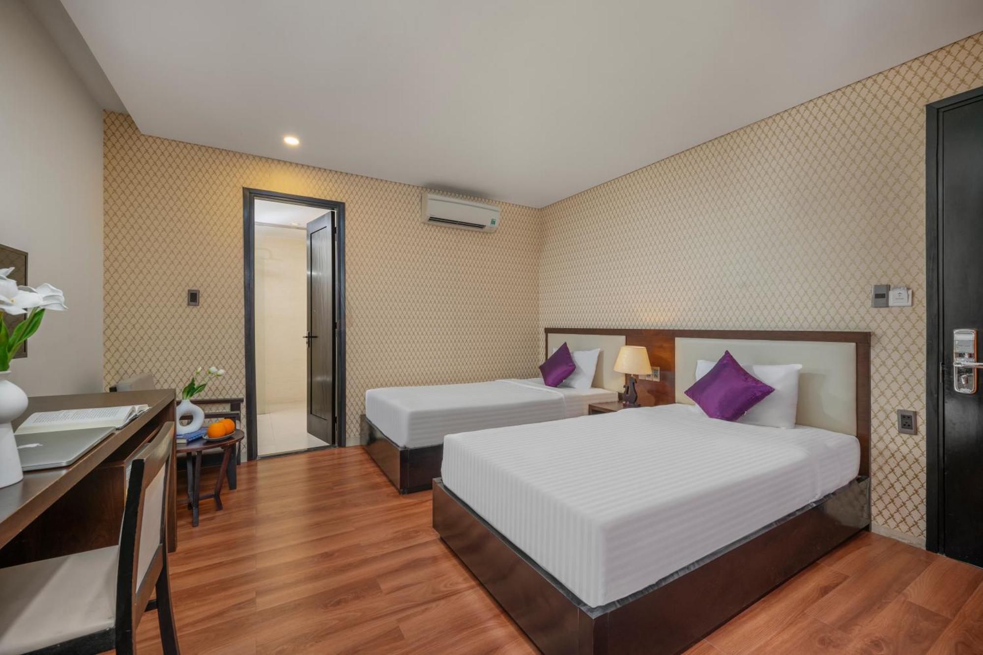 Bantique Khách sạn 4*